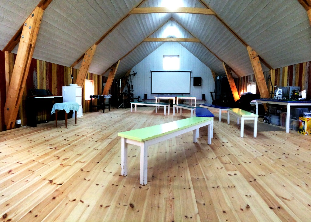 SØNDAGENS GUDSTJENESTE FLYTTES TIL LÅVE PÅ&nbsp;BYNESET!