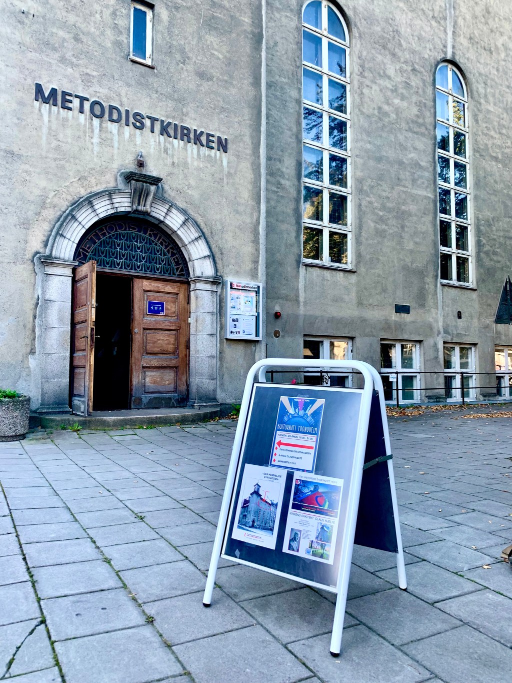 KULTURNATT-KØ I KIRKEN