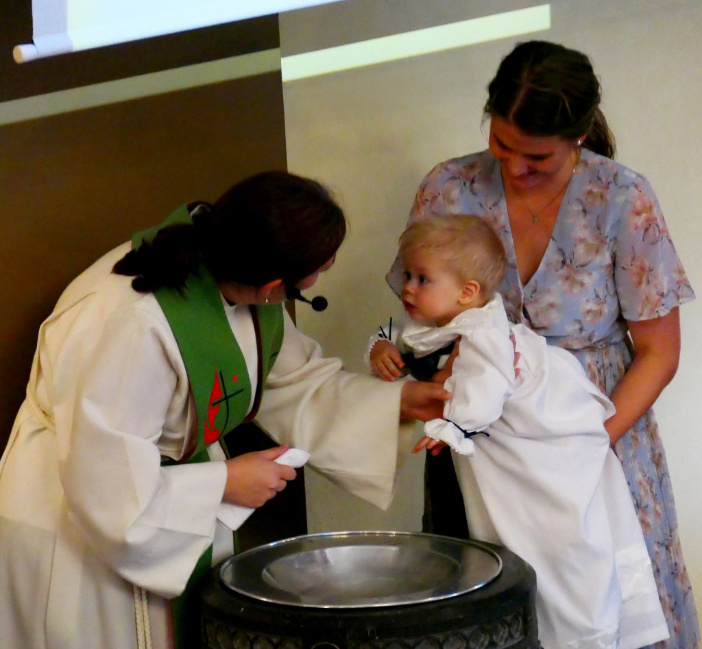 &laquo;HEI&raquo;, SA DÅPSBARNET